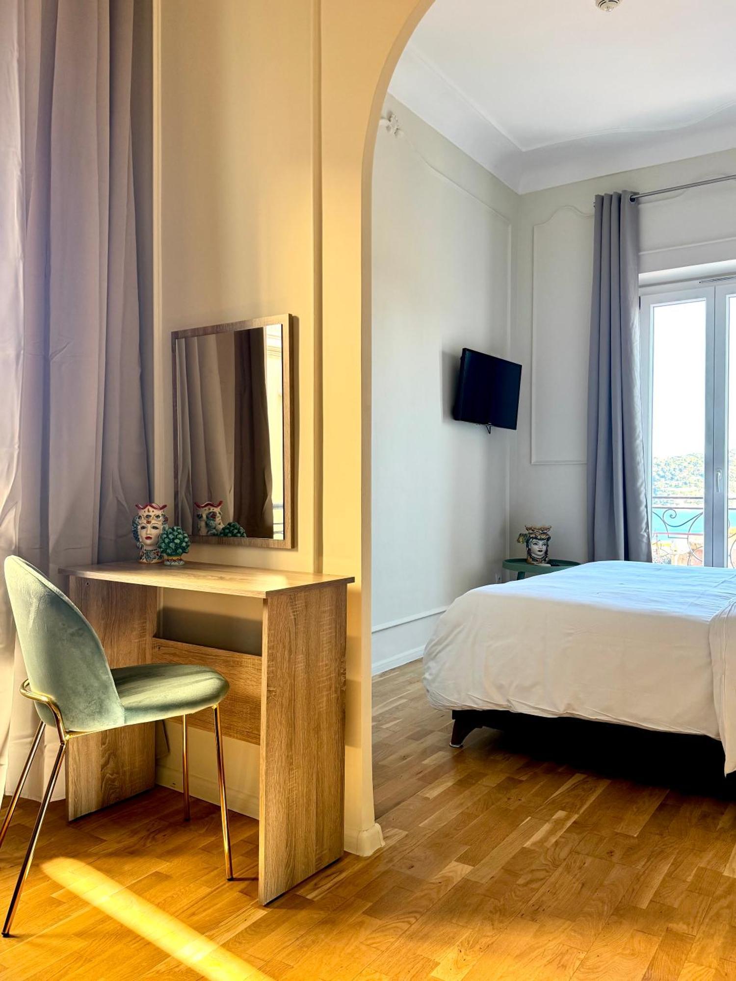 Hotel La Citadelle Вильфранш-сюр-Мер Экстерьер фото