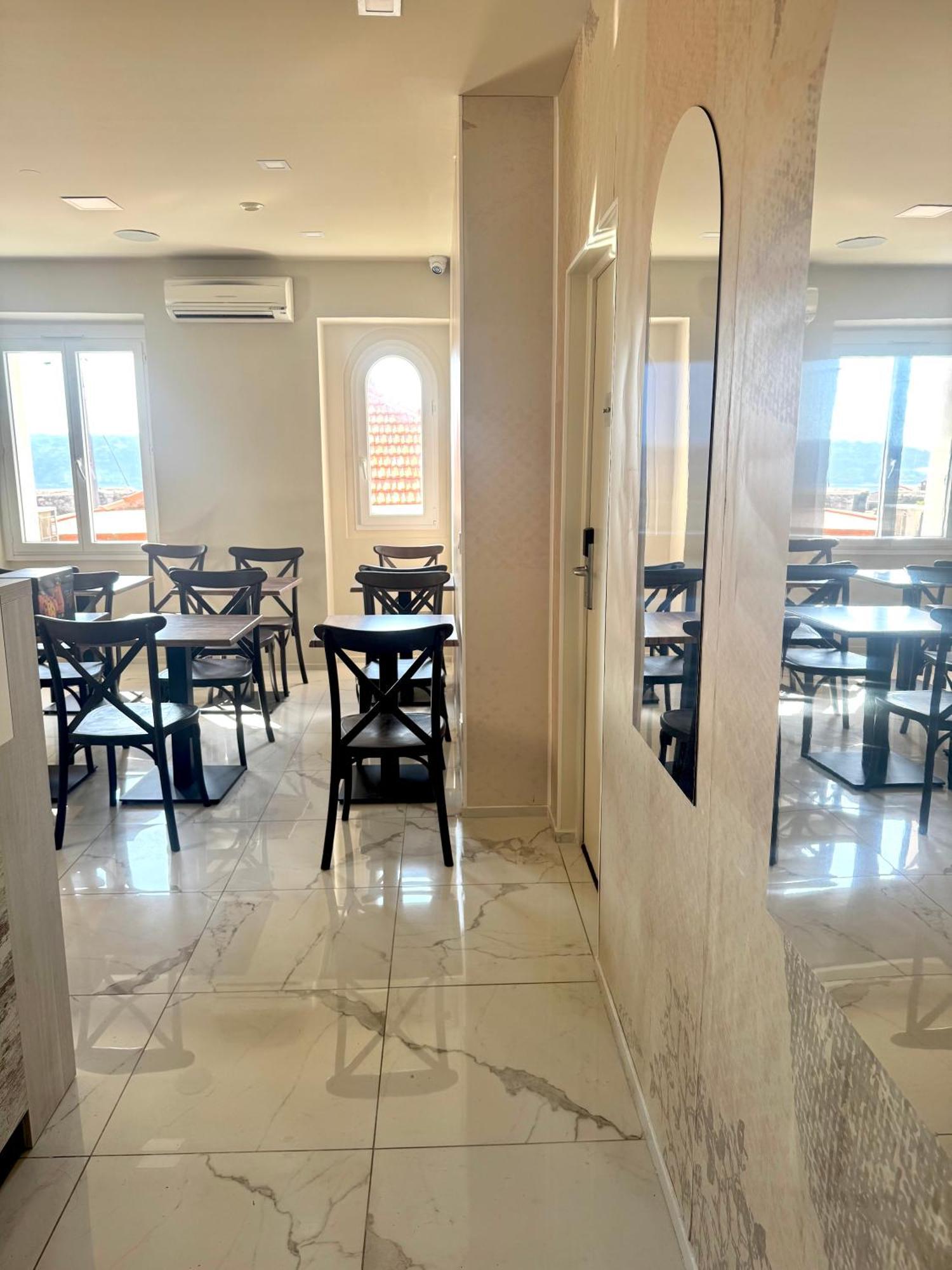 Hotel La Citadelle Вильфранш-сюр-Мер Экстерьер фото