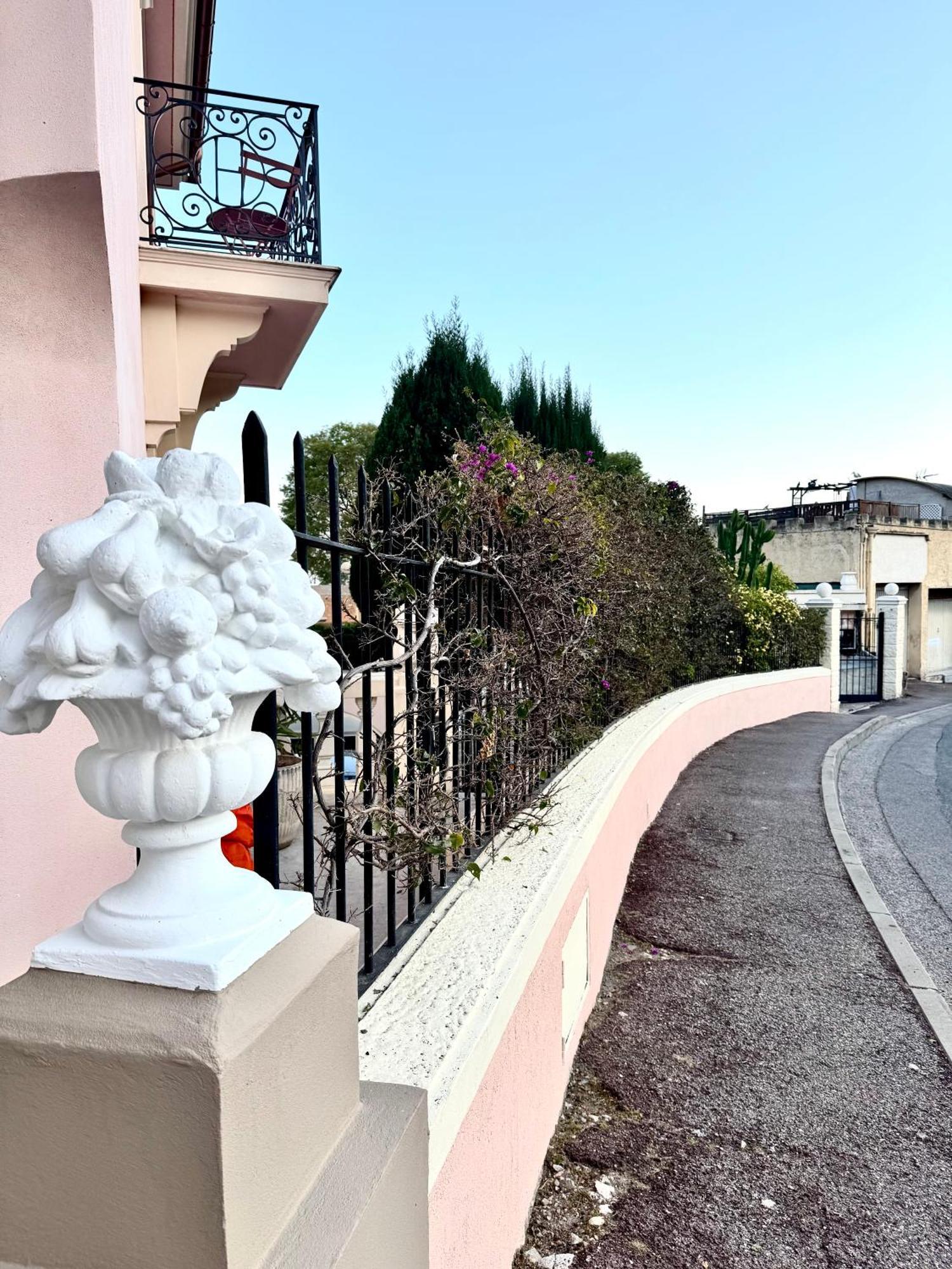 Hotel La Citadelle Вильфранш-сюр-Мер Экстерьер фото